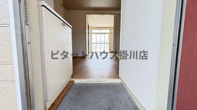 袋井市久能アパート 玄関