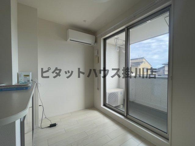 磐田市三ケ野台アパート リビング