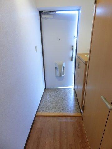 掛川市高御所アパート 玄関