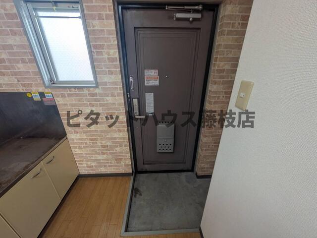 焼津市西小川マンション 玄関