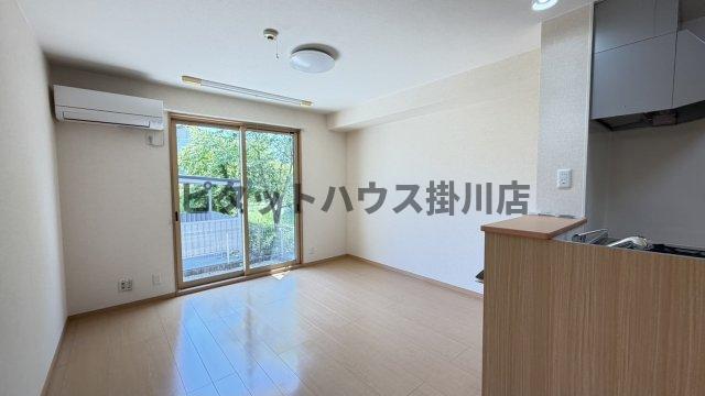 掛川市成滝アパート リビング
