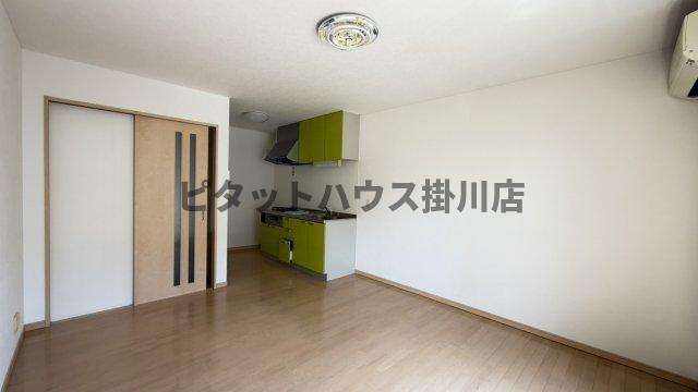 掛川市葛川アパート リビング