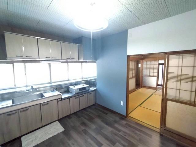 焼津市石津一戸建 リビング