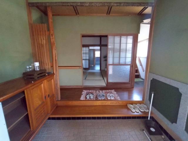 焼津市石津一戸建 玄関