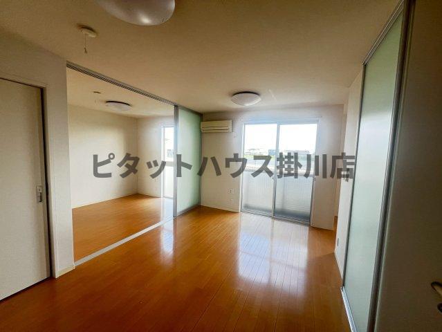 磐田市高見丘アパート リビング