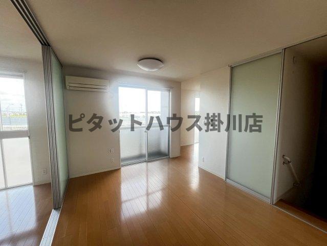 磐田市高見丘アパート リビング