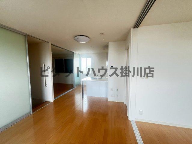 磐田市高見丘アパート リビング