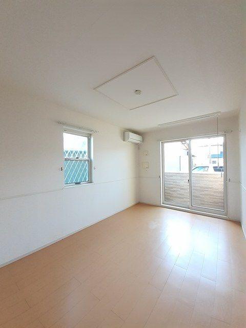 磐田市国府台アパート リビング