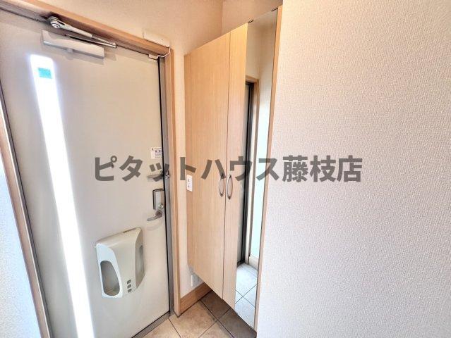 藤枝市瀬戸新屋アパート 玄関