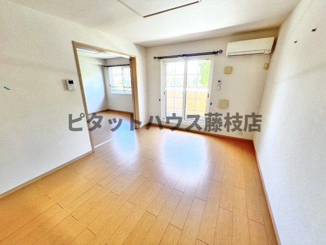 藤枝市緑の丘アパート リビング