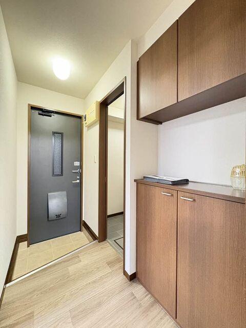 焼津市西小川アパート 玄関