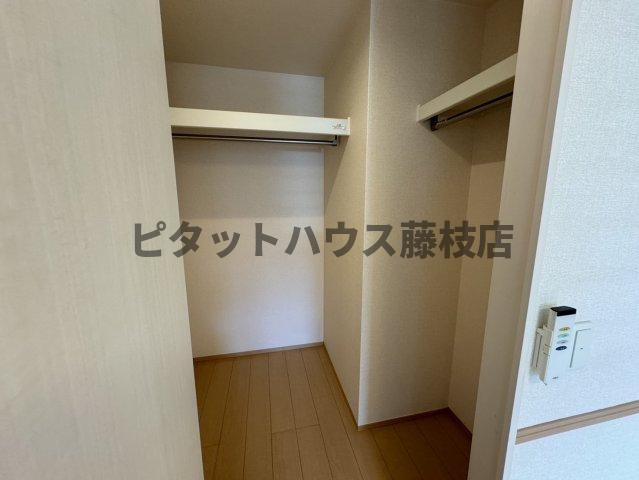 島田市岸町アパート 収納