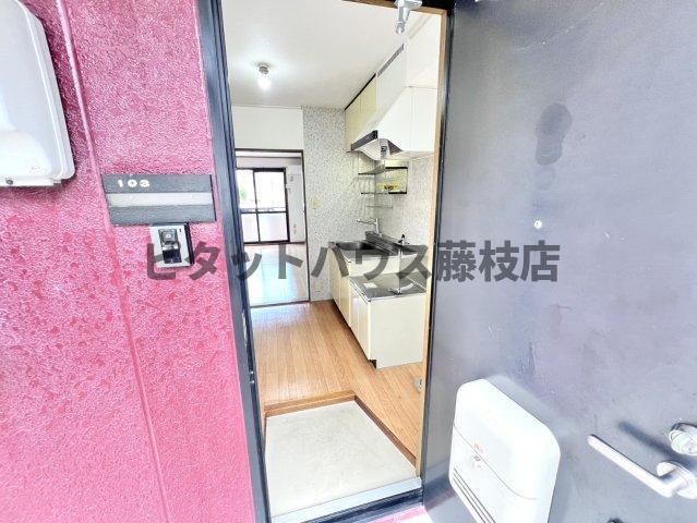 藤枝市新南新屋アパート 玄関