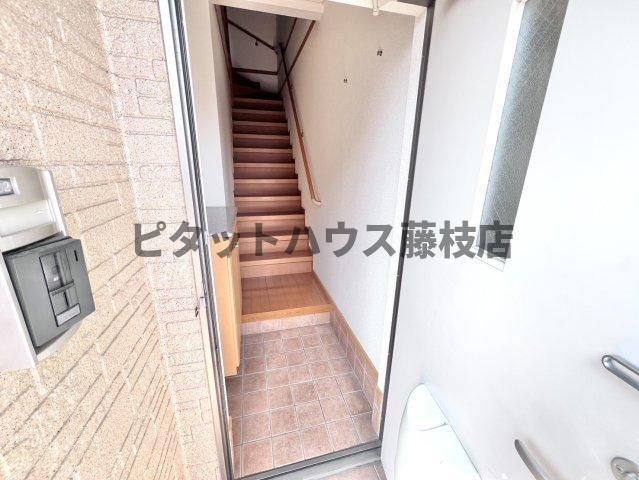 焼津市西小川アパート 玄関