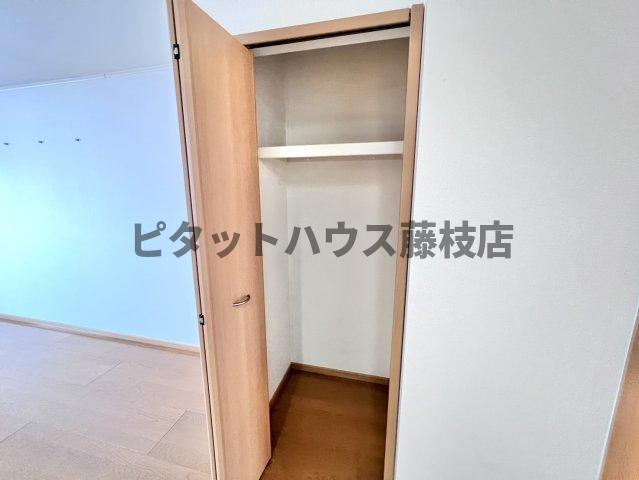 焼津市西小川アパート 収納