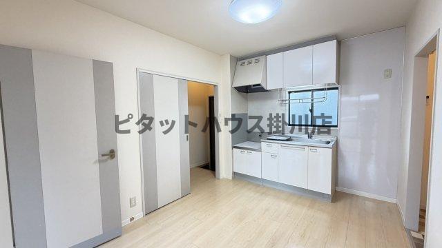 菊川市赤土アパート リビング