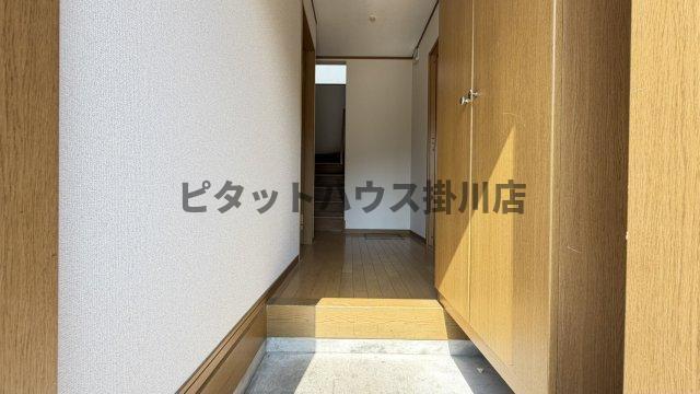 掛川市下俣一戸建 玄関