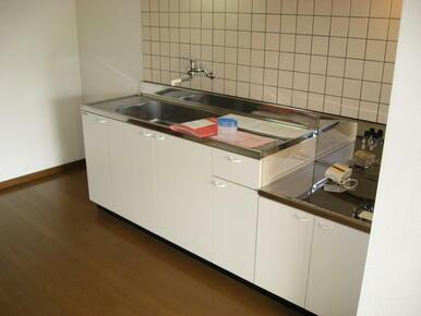焼津市石津マンション キッチン