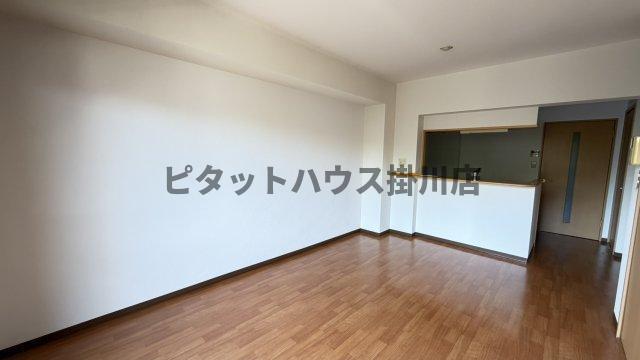 掛川市高御所マンション リビング