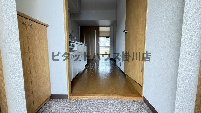 袋井市豊沢マンション 玄関