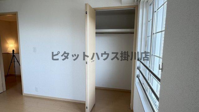 掛川市平野アパート 収納