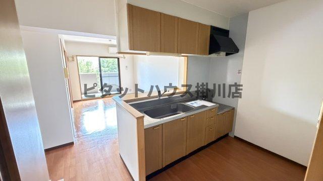 掛川市高御所マンション キッチン