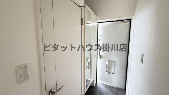 袋井市豊沢マンション 玄関