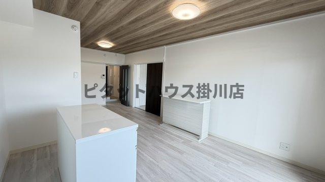 掛川市緑ケ丘アパート リビング