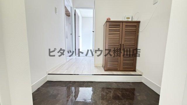 掛川市緑ケ丘アパート 玄関