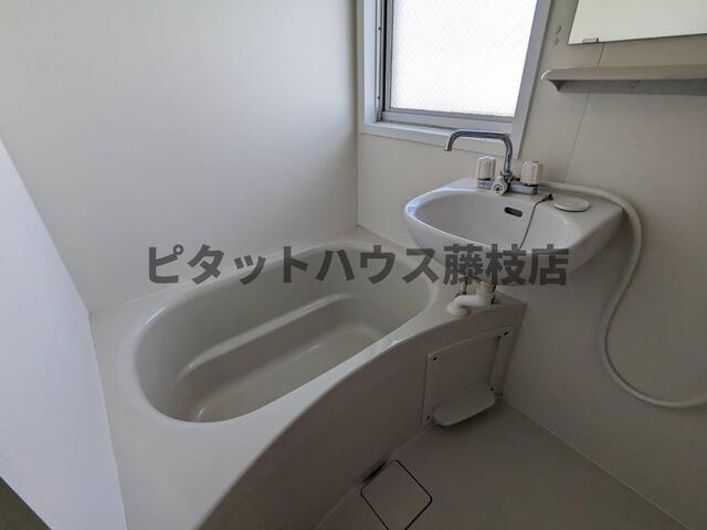 藤枝市高洲アパート バス／シャワー