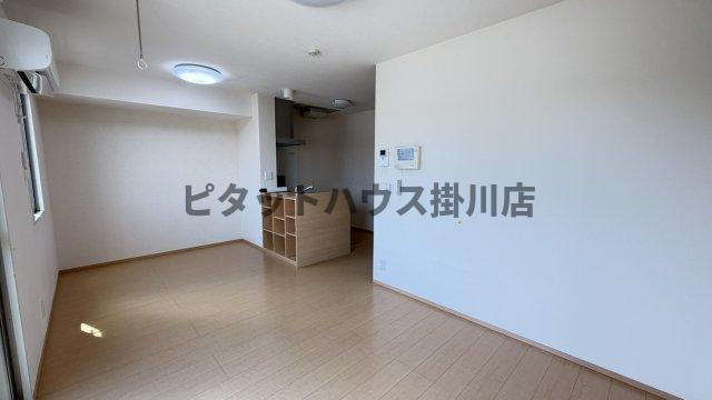 袋井市久能アパート リビング