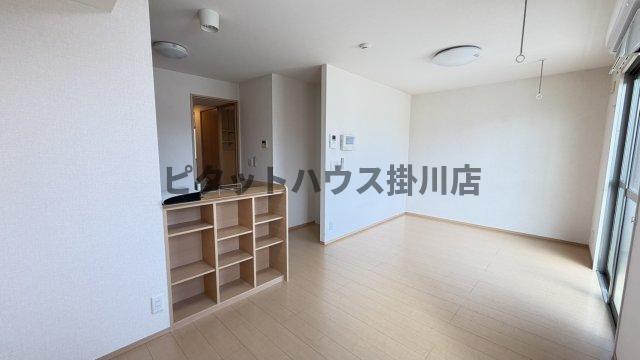 袋井市久能アパート リビング