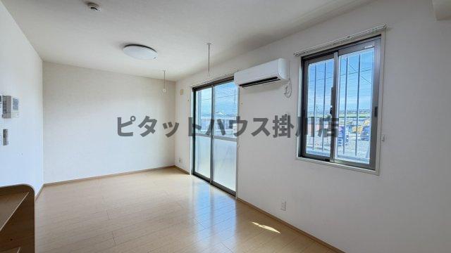袋井市久能アパート リビング