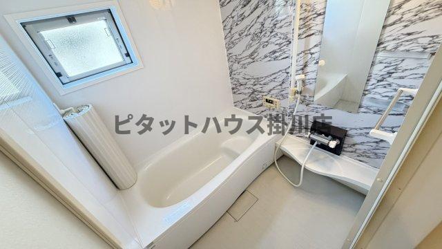 袋井市久能アパート バス／シャワー
