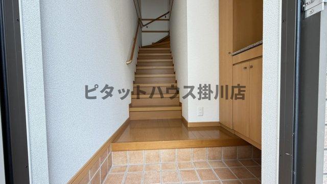 袋井市春岡アパート 玄関