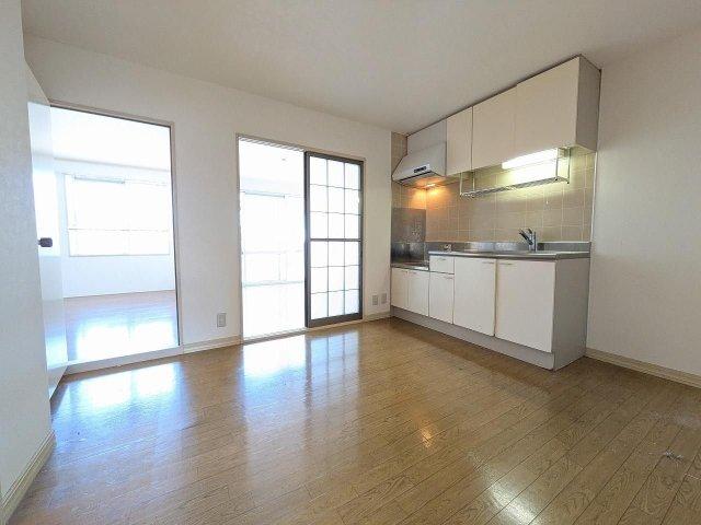 藤枝市高岡アパート リビング