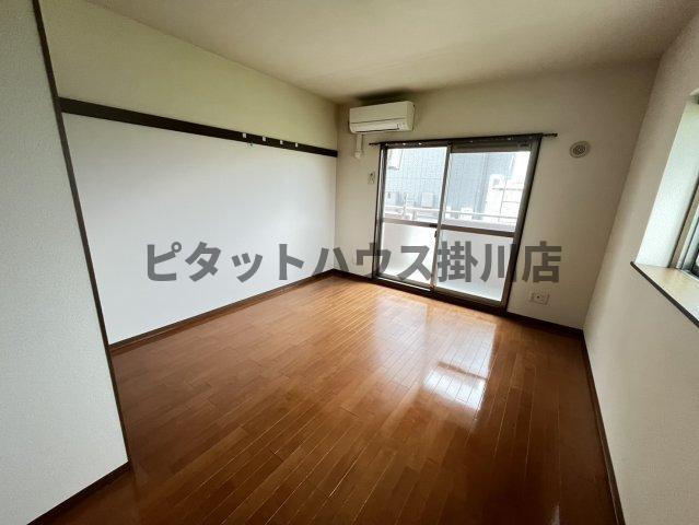袋井市川井マンション リビング