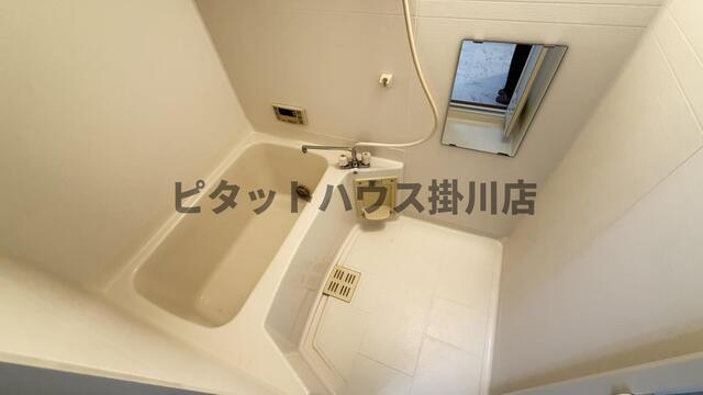 袋井市春岡テラスハウス バス／シャワー