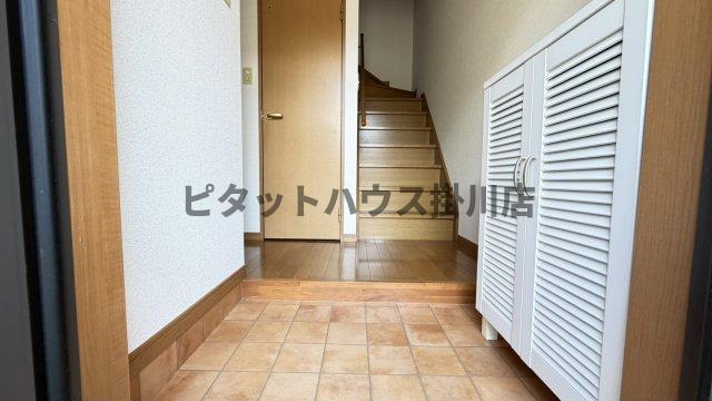 袋井市春岡テラスハウス 玄関