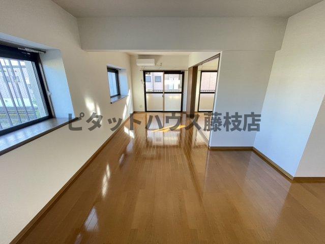 焼津市柳新屋マンション リビング