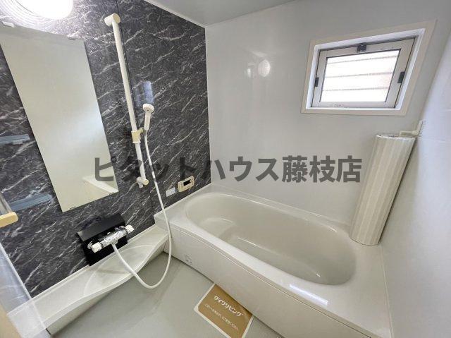 焼津市八楠アパート バス／シャワー