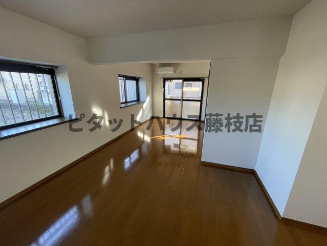 焼津市柳新屋マンション リビング