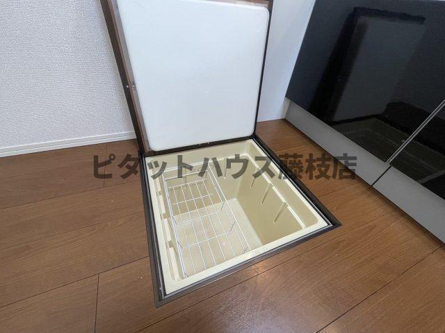 焼津市八楠アパート 収納