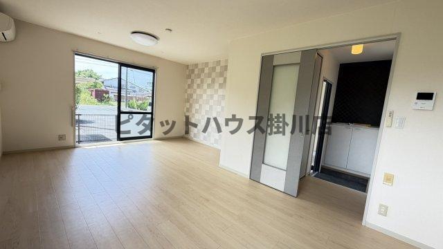 菊川市西方アパート リビング