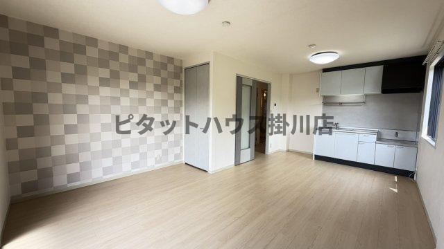 菊川市西方アパート リビング
