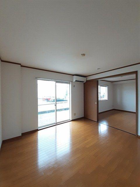 菊川市下平川アパート リビング