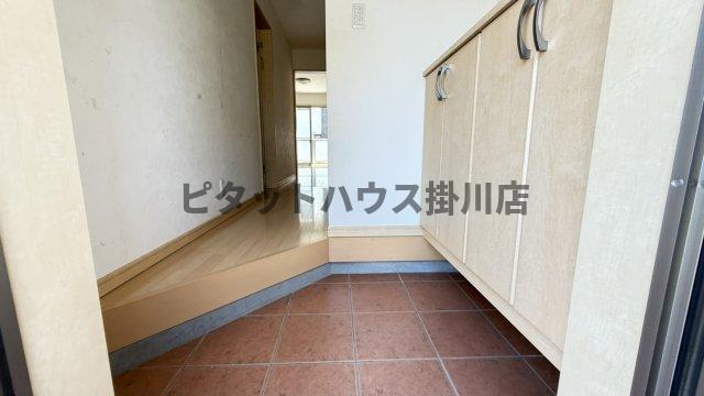 掛川市葛川アパート 玄関