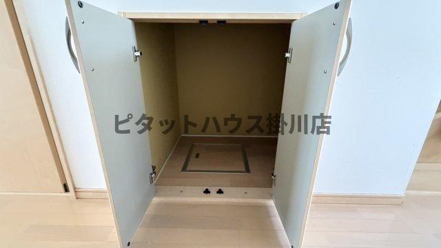 掛川市葛川アパート 収納