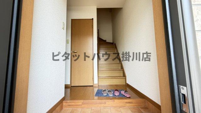 袋井市春岡テラスハウス 玄関