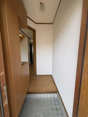 焼津市下小田中町アパート 玄関